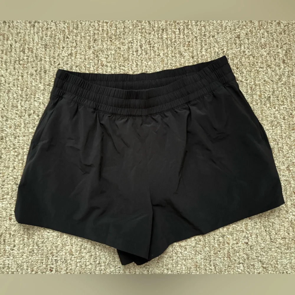Athletic short